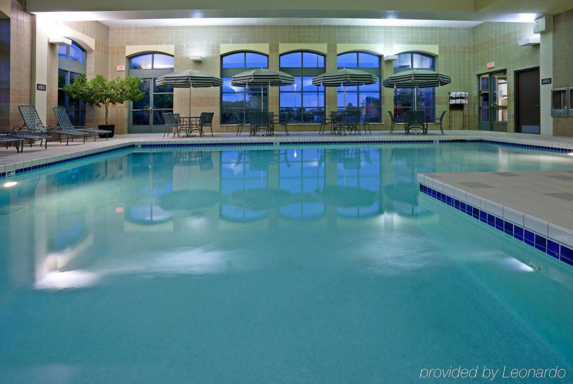 Doubletree By Hilton Pleasant Prairie Kenosha, Wi Hotel Exterior photo