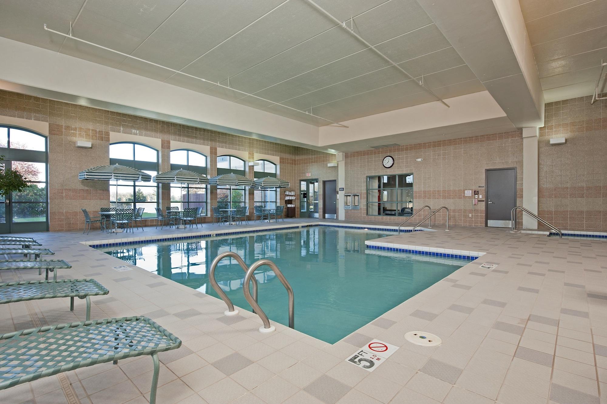 Doubletree By Hilton Pleasant Prairie Kenosha, Wi Hotel Exterior photo